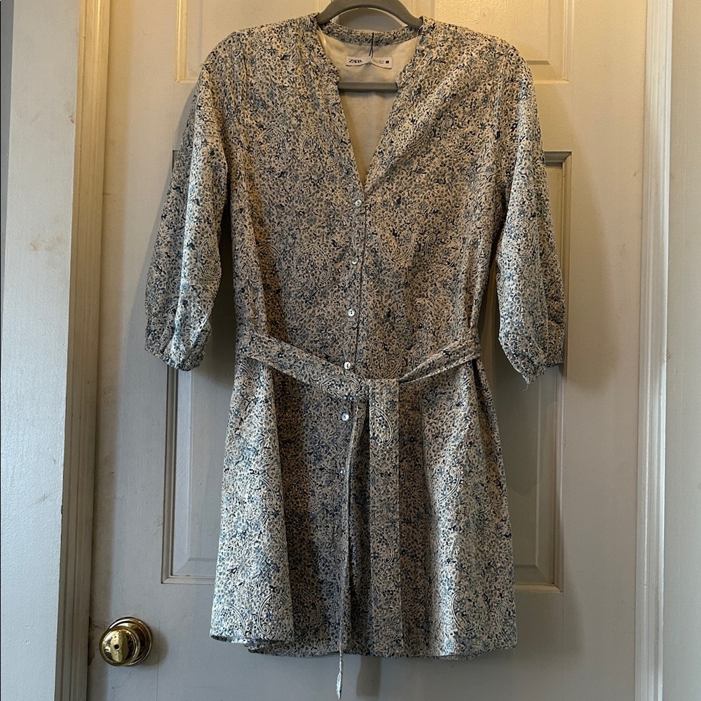 Zara Long Sleeve Floral Shirt Dress in Cream and Blue